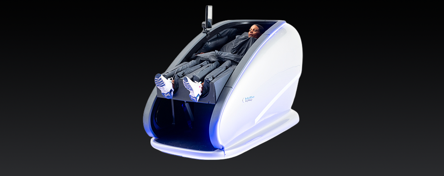 Member relaxing in the PolarWave chair